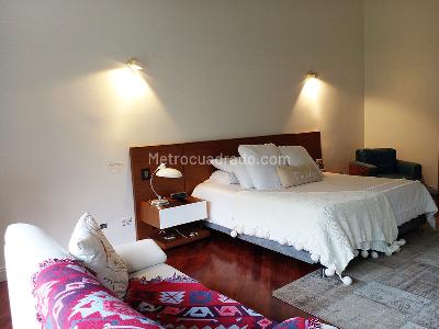 Casa de 3 alcobas en venta en El Poblado, Medellín, 450 m² · foto 13 de 20