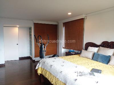 Casa de 5 alcobas en venta en El Poblado, Medellín, 647 m² · foto 10 de 18