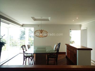 Casa de 5 alcobas en venta en El Poblado, Medellín, 647 m² · foto 2 de 18