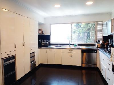 Casa de 5 alcobas en venta en El Poblado, Medellín, 647 m² · foto 5 de 18