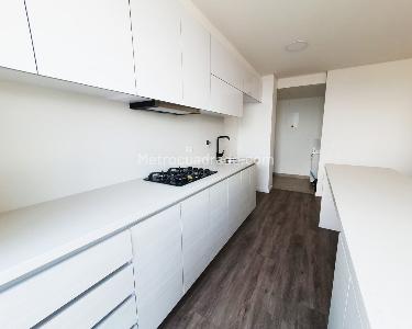 Apartamento de 3 alcobas en venta en Lalinde, Medellín, 112 m² · foto 2 de 13