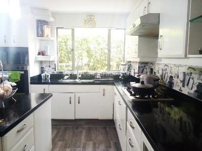 Casa de 3 alcobas en venta en El Poblado, Medellín, 430 m² · foto 6 de 18