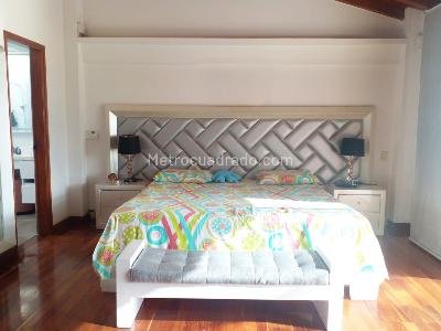 Casa de 3 alcobas en venta en El Poblado, Medellín, 430 m² · foto 10 de 18