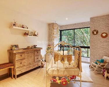 Apartamento de 3 alcobas en venta en El Poblado, Medellín, 250 m² · foto 13 de 18