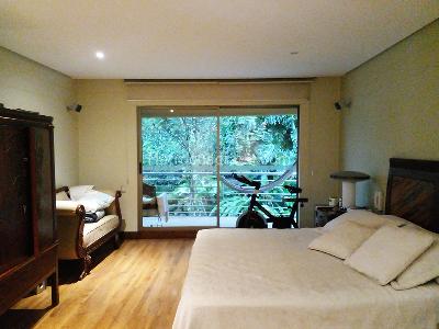 Casa de 4 alcobas en arriendo en El Poblado, Medellín, 450 m² · foto 11 de 18