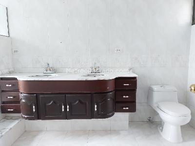Apartamento en venta en El Poblado, Medellín · foto 14 de 20