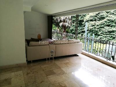 Casa de 3 alcobas en venta en El Poblado, Medellín, 510 m² · foto 14 de 17