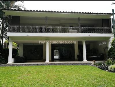 Casa de 3 alcobas en venta en El Poblado, Medellín, 510 m² · foto 16 de 17