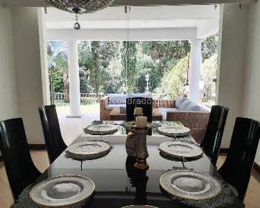 Casa de 3 alcobas en venta en El Poblado, Medellín, 510 m² · foto 2 de 17