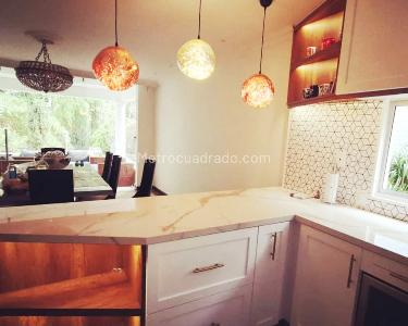 Casa de 3 alcobas en venta en El Poblado, Medellín, 510 m² · foto 3 de 17