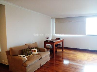 Apartamento de 3 alcobas en venta en El Poblado, Medellín, 262 m² · foto 2 de 16