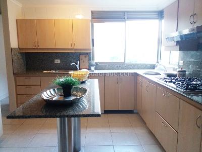 Apartamento de 3 alcobas en venta en El Poblado, Medellín, 262 m² · foto 5 de 16