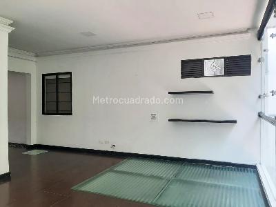 Casa de 4 alcobas en venta en El Poblado, Medellín, 234 m² · foto 10 de 18