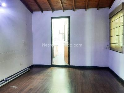 Casa de 4 alcobas en venta en El Poblado, Medellín, 234 m² · foto 15 de 18