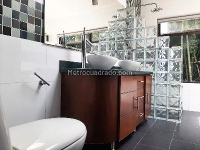 Casa de 4 alcobas en venta en El Poblado, Medellín, 234 m² · foto 17 de 18