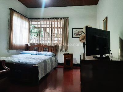 Casa de 4 alcobas en venta en Envigado, Envigado, 307 m² · foto 10 de 14
