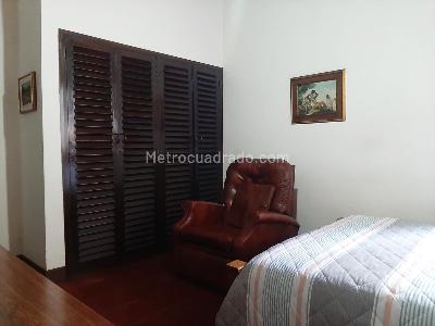 Casa de 4 alcobas en venta en Envigado, Envigado, 307 m² · foto 12 de 14