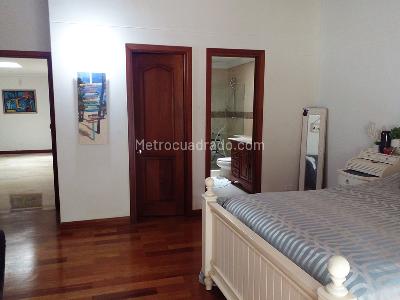 Casa de 3 alcobas en venta en El Poblado, Medellín, 360 m² · foto 14 de 18