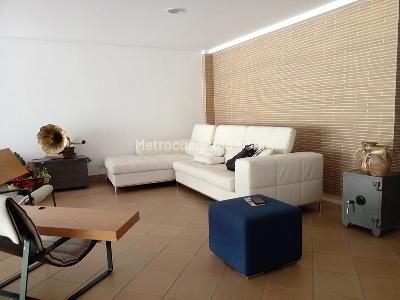 Casa de 5 alcobas en venta en Envigado, Envigado, 700 m² · foto 18 de 20
