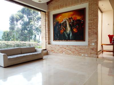 Casa de 5 alcobas en venta en Envigado, Envigado, 700 m² · foto 2 de 20