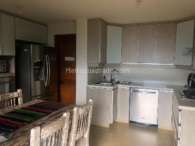 Casa de 3 alcobas en venta en El Poblado, Medellín, 240 m² · foto 4 de 14