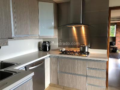 Casa de 3 alcobas en venta en El Poblado, Medellín, 240 m² · foto 6 de 14