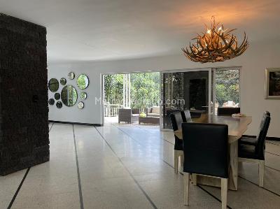 Casa de 4 alcobas en venta en El Poblado, Medellín, 500 m² · foto 2 de 19