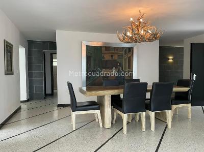 Casa de 4 alcobas en venta en El Poblado, Medellín, 500 m² · foto 6 de 19