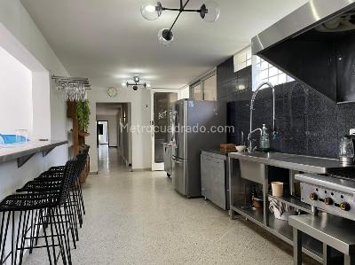Casa de 4 alcobas en venta en El Poblado, Medellín, 500 m² · foto 8 de 19