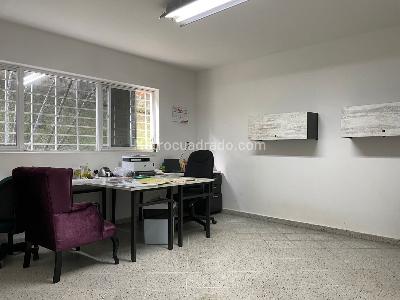 Casa de 4 alcobas en venta en El Poblado, Medellín, 500 m² · foto 9 de 19