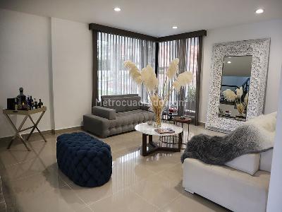 Casa de 4 alcobas en venta en El Poblado, Medellín, 720 m² · foto 10 de 20