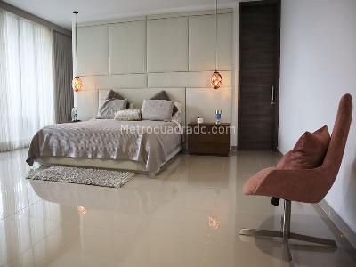 Casa de 4 alcobas en venta en El Poblado, Medellín, 720 m² · foto 13 de 20