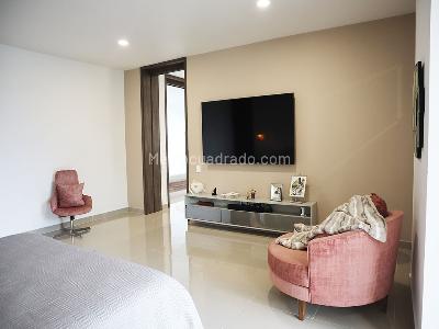 Casa de 4 alcobas en venta en El Poblado, Medellín, 720 m² · foto 15 de 20