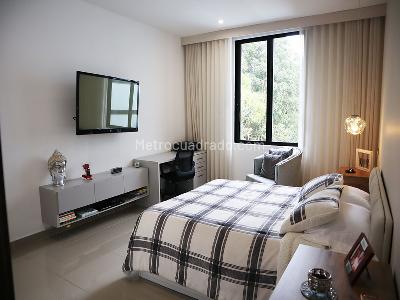 Casa de 4 alcobas en venta en El Poblado, Medellín, 720 m² · foto 17 de 20
