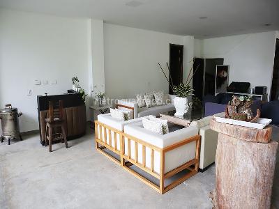 Casa de 4 alcobas en venta en El Poblado, Medellín, 720 m² · foto 19 de 20