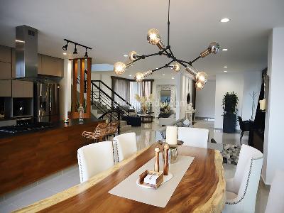 Casa de 4 alcobas en venta en El Poblado, Medellín, 720 m² · foto 2 de 20