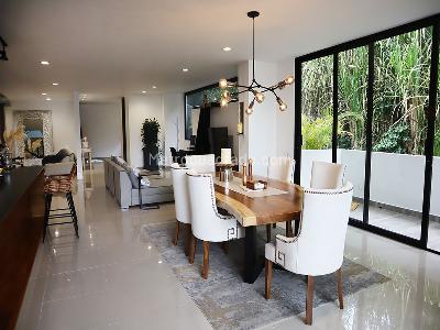Casa de 4 alcobas en venta en El Poblado, Medellín, 720 m² · foto 3 de 20
