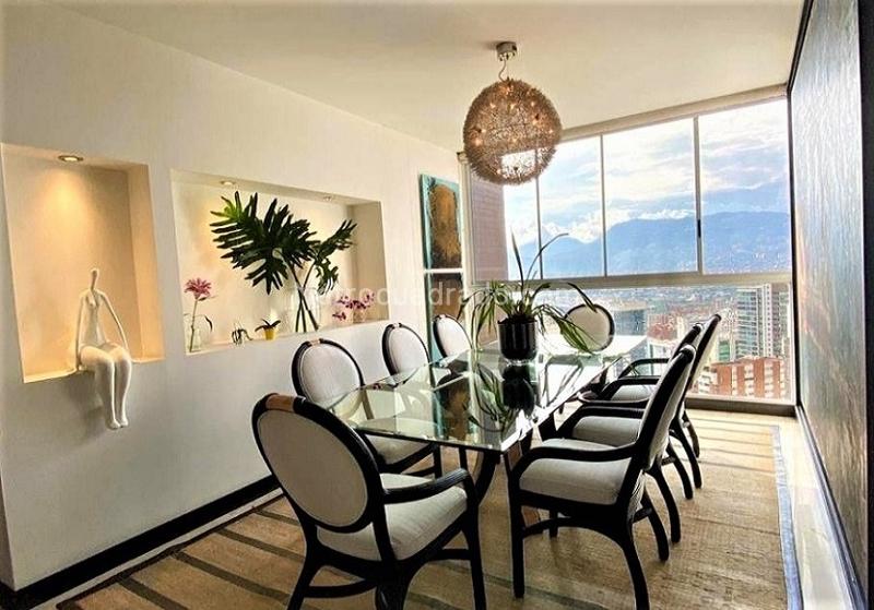 Spacious 4BR Apartment in Los Gonzales, El Poblado - 5