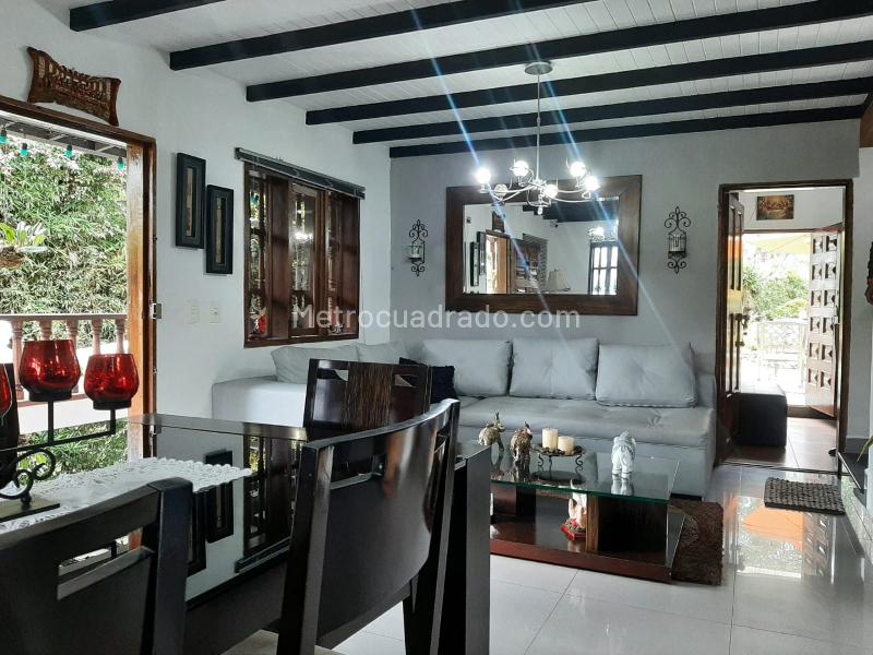 Casa Independiente de 3 Alcobas en Arriendo en Caldas - 3