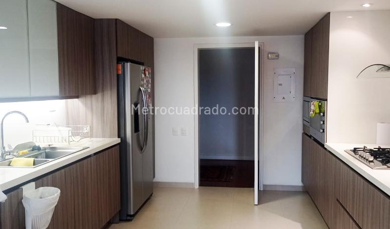 Apartamento Amoblado de 3 Alcobas con Zonas Sociales en El Poblado - 9