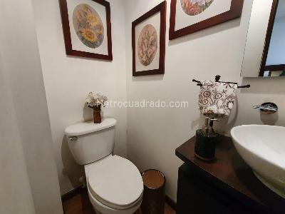 Casa de 3 alcobas en venta en El Poblado, Medellín, 269 m² · foto 11 de 16