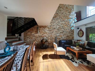 Casa de 3 alcobas en venta en El Poblado, Medellín, 269 m² · foto 3 de 16