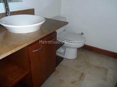 Apartamento de 3 alcobas en venta en El Poblado, Medellín, 246 m² · foto 14 de 16