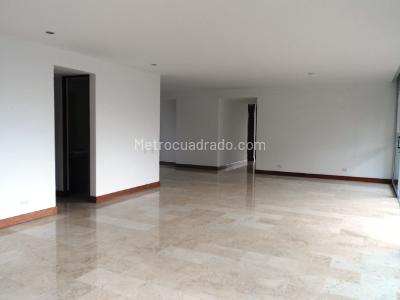 Apartamento de 3 alcobas en venta en El Poblado, Medellín, 246 m² · foto 3 de 16