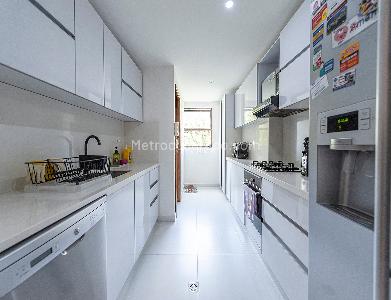 Apartamento de 3 alcobas en venta en La Florida, Medellín, 262 m² · foto 5 de 15