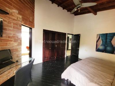 Apartamento de 5 alcobas en venta en El Poblado, Medellín, 235 m² · foto 17 de 20