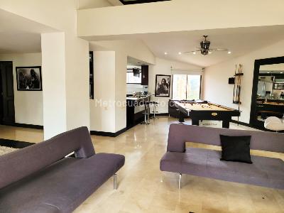 Apartamento de 5 alcobas en venta en El Poblado, Medellín, 235 m² · foto 2 de 20
