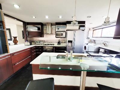 Apartamento de 5 alcobas en venta en El Poblado, Medellín, 235 m² · foto 7 de 20