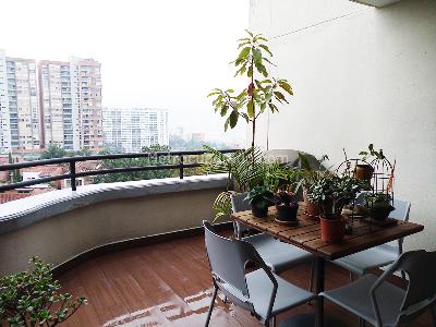 Apartamento de 3 alcobas en venta en El Poblado, Medellín, 194 m² · foto 18 de 19