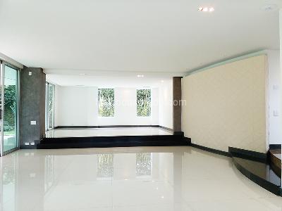 Casa de 4 alcobas en venta en El Poblado, Medellín, 800 m² · foto 3 de 19